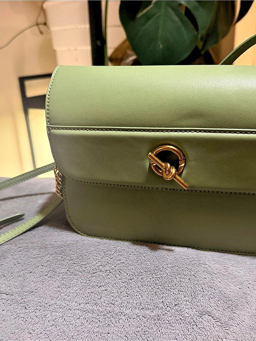 Charles & Keith Green Crossbody Bag Like New